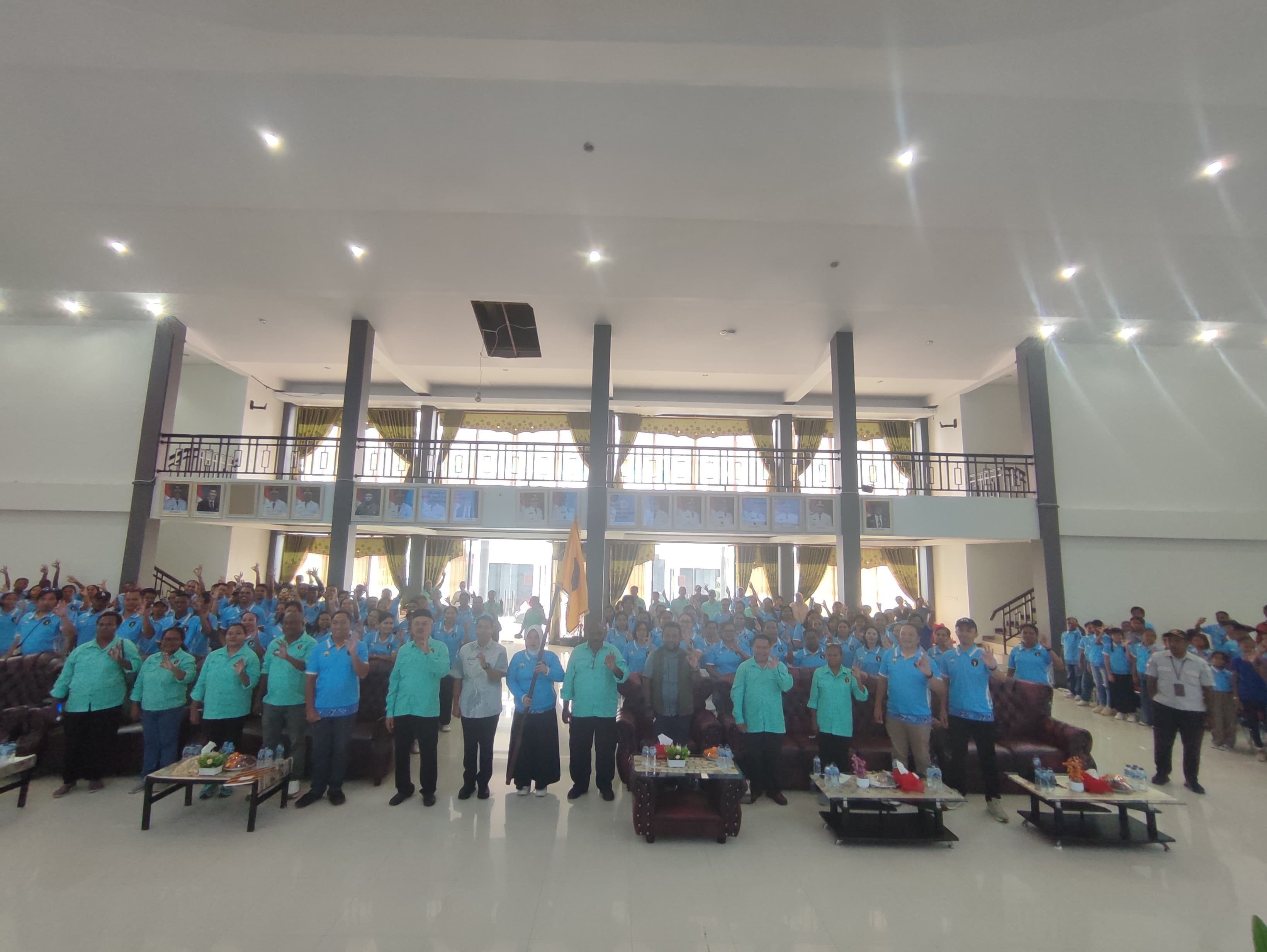 Lepas Kontingen Pesparani lV Tingkat provinsi, Bupati Teluk Bintuni Berpesan Jaga Nama Baik Daerah