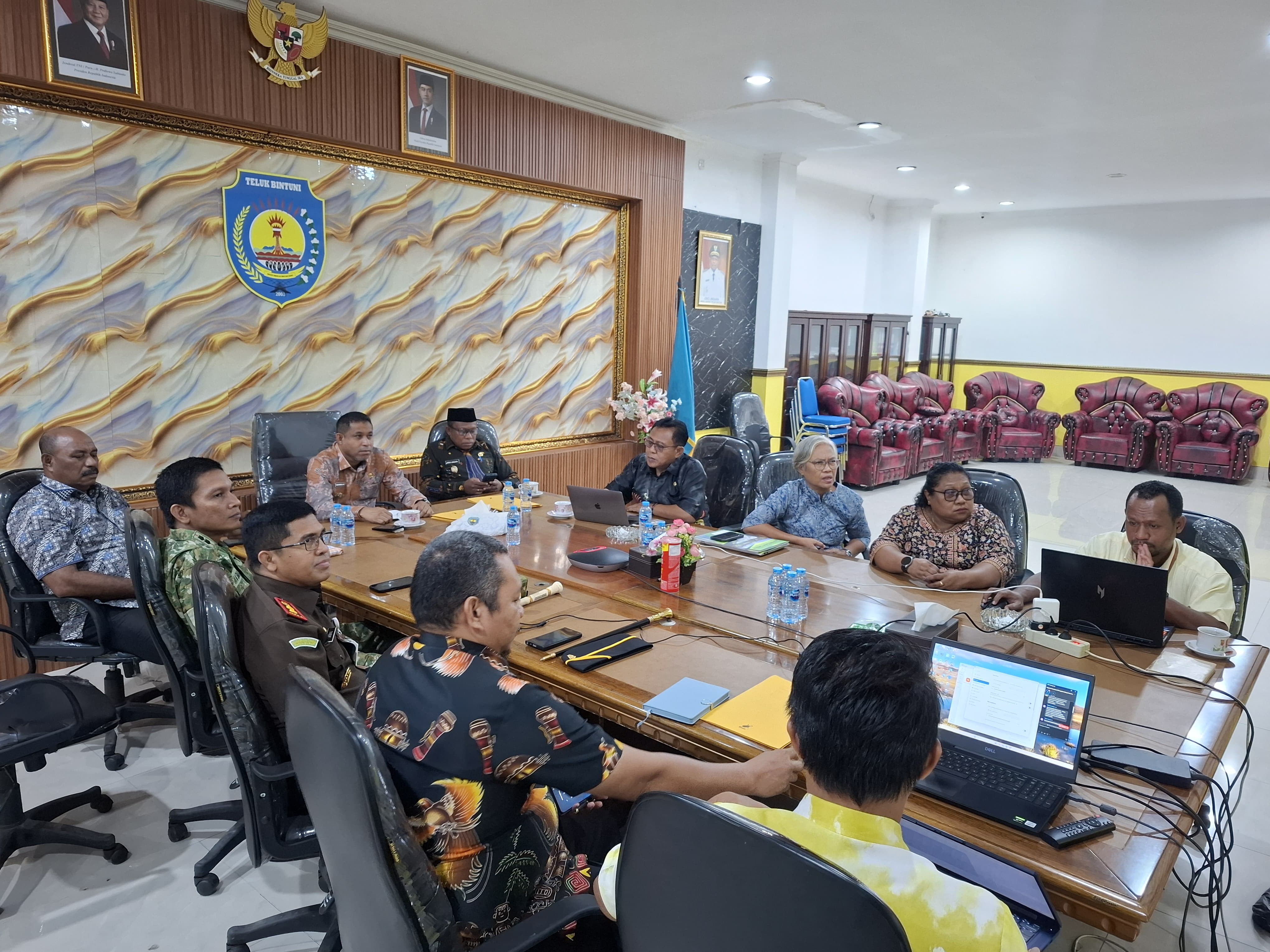 Ikuti Rakor Perbaikan Tata Kelola pencegahan Korupsi Dana Otsus SePapua, Bupati Bintuni Komitmen Menjaga Setiap Rupiah Dana Otsus yang Keluar